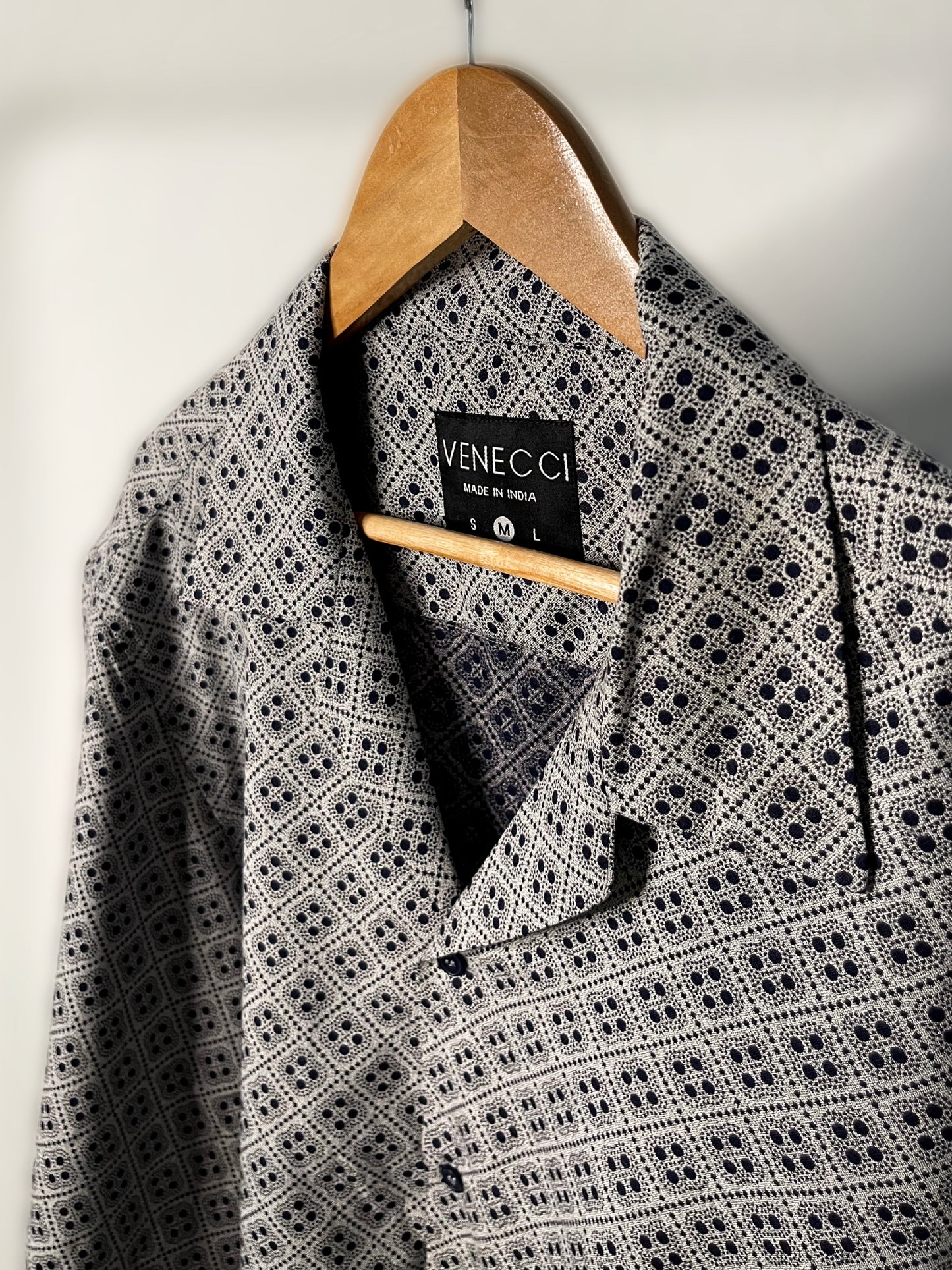 Blockhole (Light Grey)