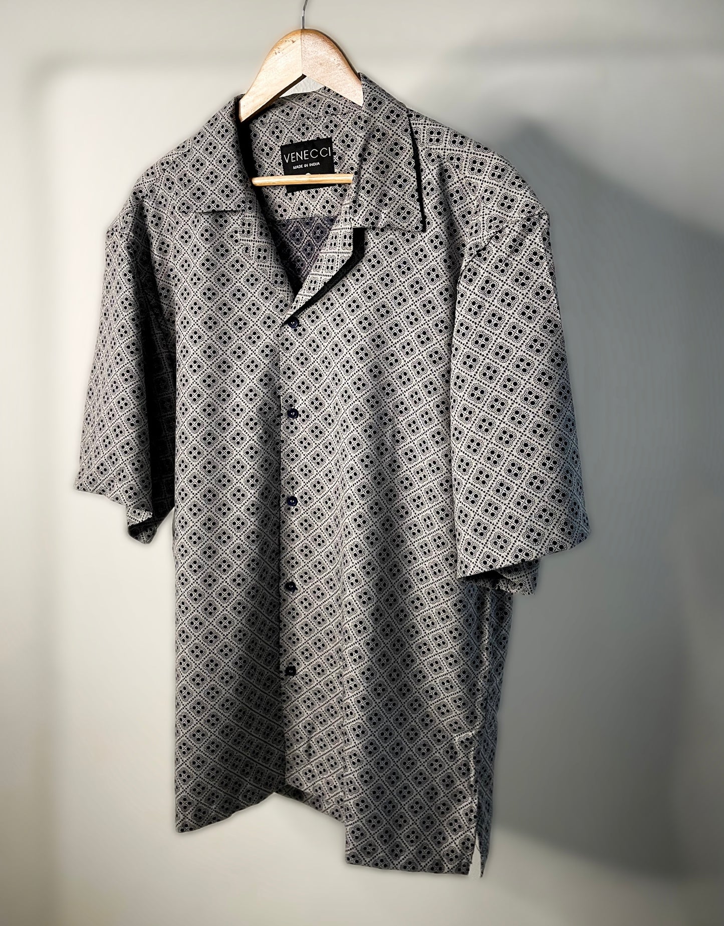 Blockhole (Light Grey)